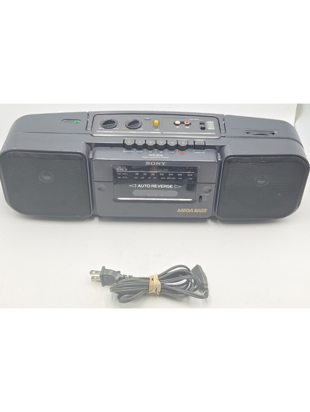 Vintage Sony CFS-209 AM/FM Stereo Cassette Boombox Auto Reverse Mega Bass Tested